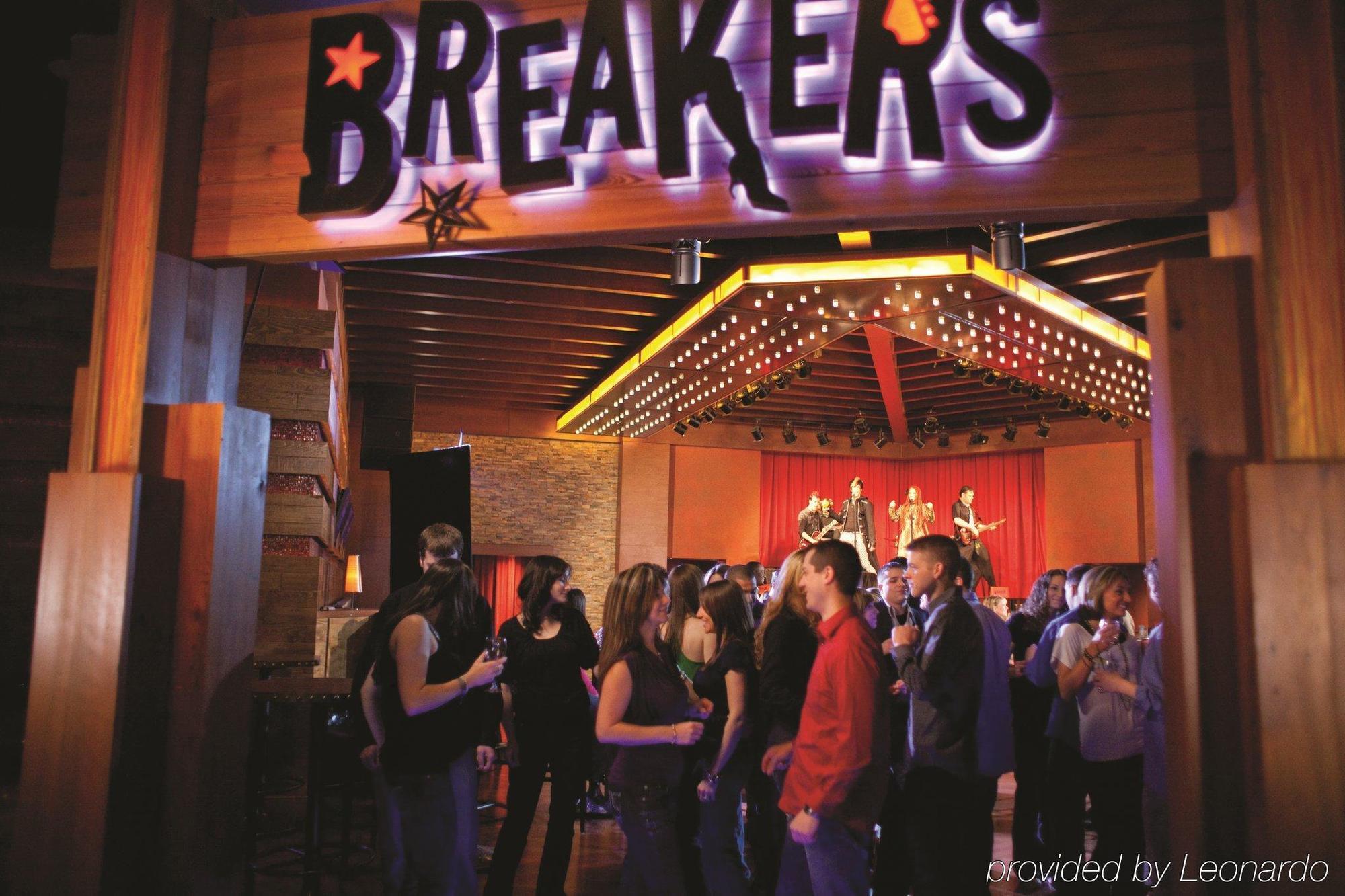 Mohegan Pennsylvania - Adults Only Wilkes-Barre Exterior photo