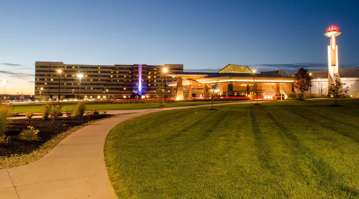 Mohegan Pennsylvania - Adults Only Wilkes-Barre Exterior photo